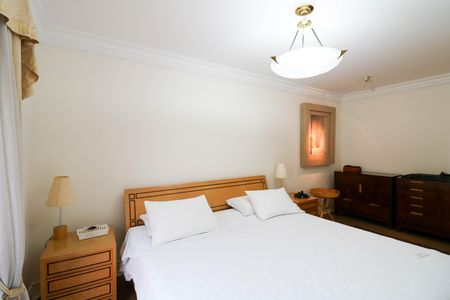 Apartamento à venda com 188m², 4 quartos e 3 vagas Apartamento à venda com 188m², 4 quartos e 3 vagasSuíte 3 e 4