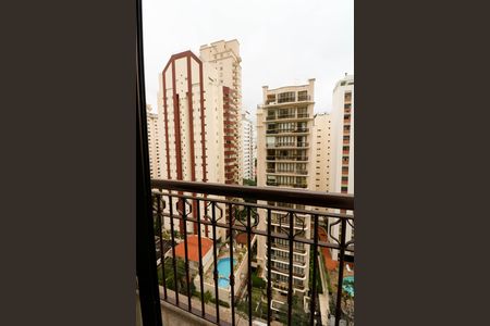 Apartamento à venda com 188m², 4 quartos e 3 vagas Apartamento à venda com 188m², 4 quartos e 3 vagasVaranda