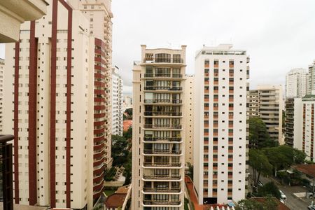Apartamento à venda com 188m², 4 quartos e 3 vagas Apartamento à venda com 188m², 4 quartos e 3 vagasSuíte 3 e 4 closet