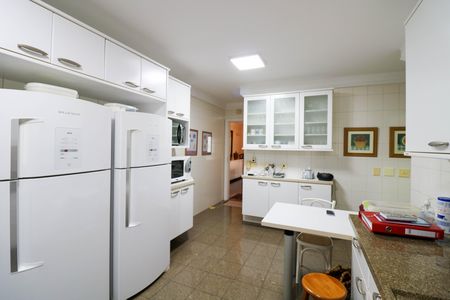 Apartamento à venda com 188m², 4 quartos e 3 vagas Apartamento à venda com 188m², 4 quartos e 3 vagasCozinha