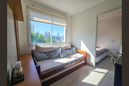 Sala de apartamento para alugar com 2 quartos, 39m² em Santo Amaro, São Paulo