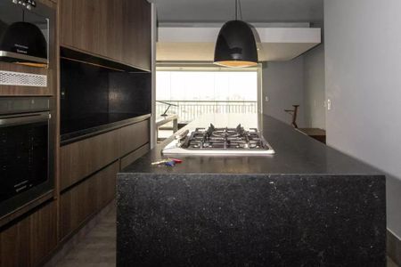 Cozinha de apartamento para alugar com 2 quartos, 95m² em Vila Andrade, São Paulo