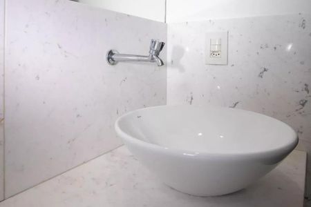 Apartamento para alugar com 95m², 2 quartos e 2 vagas Apartamento para alugar com 95m², 2 quartos e 2 vagasBanheiro 1