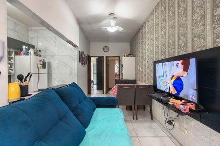 Sala de casa de condomínio para alugar com 2 quartos, 60m² em Jardim Melvi, Praia Grande