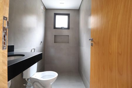Banheiro Social de apartamento para alugar com 2 quartos, 63m² em Daniel Fonseca, Uberlândia