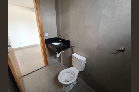 Apartamento para alugar com 68m², 2 quartos e 1 vaga Apartamento para alugar com 68m², 2 quartos e 1 vagaBanheiro do Quarto 1
