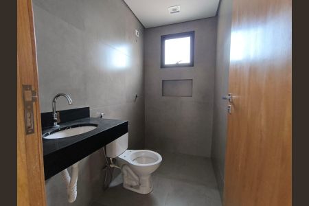 Apartamento para alugar com 68m², 2 quartos e 1 vaga Apartamento para alugar com 68m², 2 quartos e 1 vagaBanheiro do Quarto 1