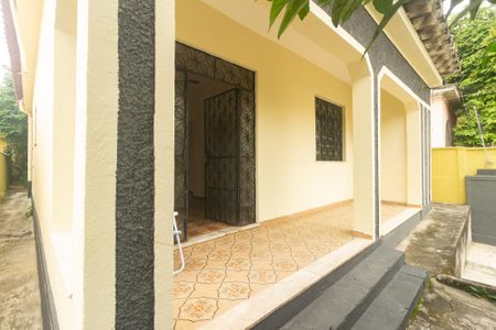 Casa para alugar com 80m², 3 quartos e 2 vagas Casa para alugar com 80m², 3 quartos e 2 vagasVaranda