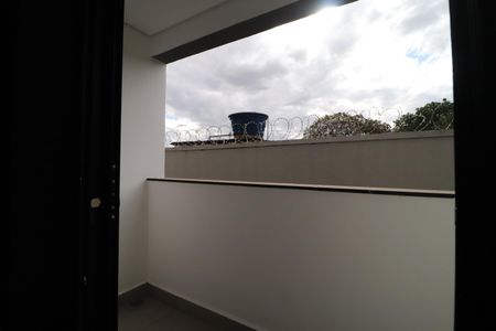 Apartamento para alugar com 63m², 2 quartos e 1 vagaSacada