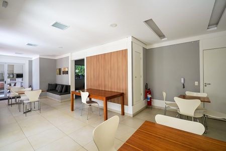 Apartamento à venda com 68m², 2 quartos e 1 vagaSalão de Festa