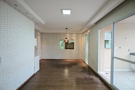 Apartamento à venda com 68m², 2 quartos e 1 vagaSala