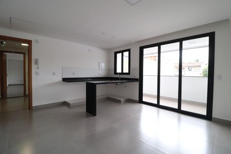 Sala/Cozinha de apartamento para alugar com 2 quartos, 63m² em Daniel Fonseca, Uberlândia
