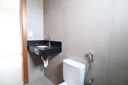 Apartamento para alugar com 63m², 2 quartos e 1 vagaBanheiro do Quarto 2