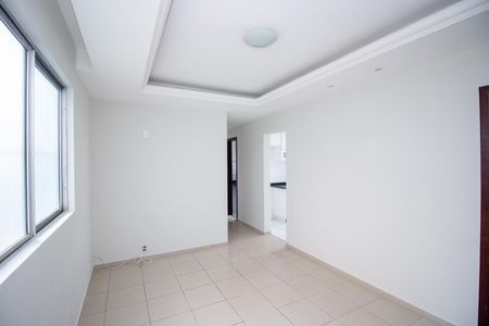 Sala de apartamento para alugar com 3 quartos, 95m² em Centro, Contagem