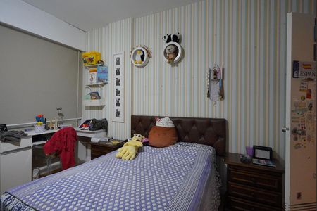 Apartamento à venda com 189m², 4 quartos e 1 vaga Apartamento à venda com 189m², 4 quartos e 1 vagaQuarto 2