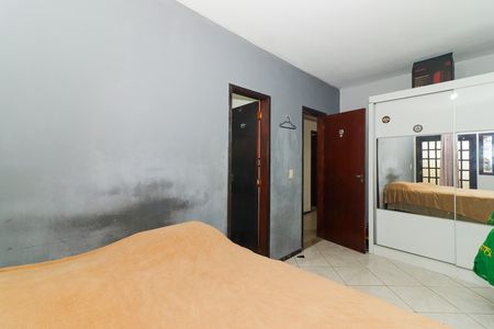 Casa de condomínio à venda com 280m², 3 quartos e 2 vagasSuíte 3