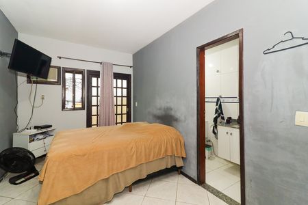 Casa de condomínio à venda com 280m², 3 quartos e 2 vagasSuíte 3