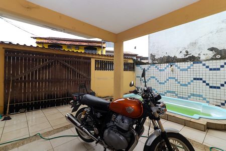 Casa de condomínio à venda com 280m², 3 quartos e 2 vagasQuintal