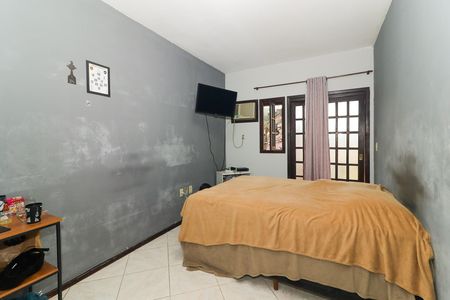 Casa de condomínio à venda com 280m², 3 quartos e 2 vagasSuíte 3