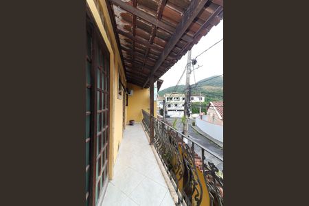 Casa de condomínio à venda com 280m², 3 quartos e 2 vagasSacada