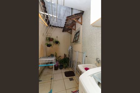 Casa de condomínio à venda com 280m², 3 quartos e 2 vagasÁrea de Serviço