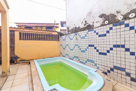 Casa de condomínio à venda com 280m², 3 quartos e 2 vagasQuintal