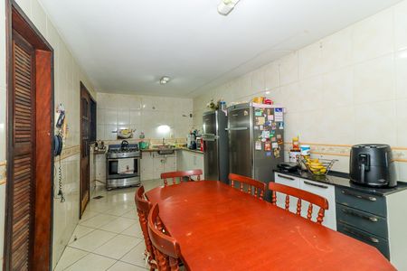 Casa de condomínio à venda com 280m², 3 quartos e 2 vagasCozinha