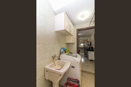 Casa de condomínio à venda com 280m², 3 quartos e 2 vagasÁrea de Serviço