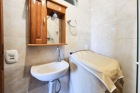 Apartamento para alugar com 38m², 1 quarto e sem vaga Apartamento para alugar com 38m², 1 quarto e sem vagaBanheiro