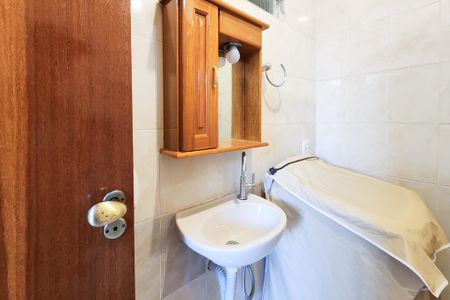 Apartamento para alugar com 38m², 1 quarto e sem vaga Apartamento para alugar com 38m², 1 quarto e sem vagaBanheiro