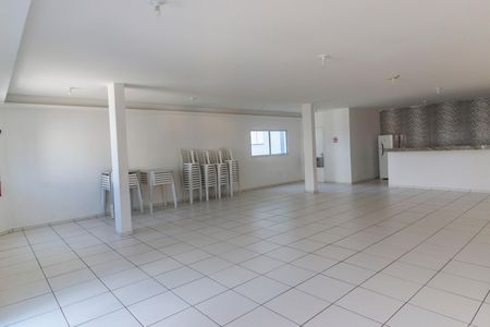 Apartamento à venda com 53m², 2 quartos e 1 vaga Apartamento à venda com 53m², 2 quartos e 1 vagaÁrea comum - Salão de festas