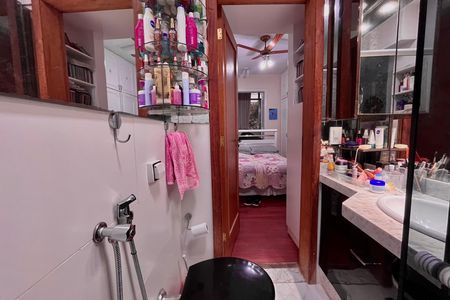 Apartamento à venda com 123m², 3 quartos e 1 vagaBanheiro da Suíte