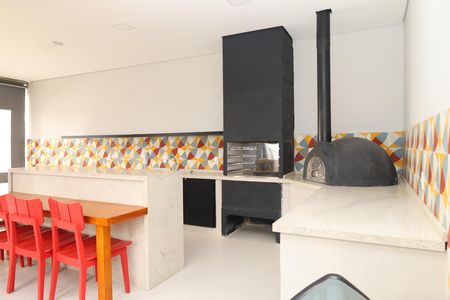 Apartamento para alugar com 35m², 2 quartos e sem vagaÁrea comum - Churrasqueira