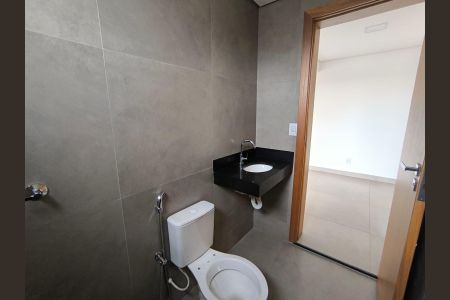 Apartamento para alugar com 68m², 2 quartos e 2 vagas Apartamento para alugar com 68m², 2 quartos e 2 vagasBanheiro do Quarto 2