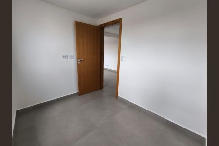 Quarto 1 de apartamento para alugar com 2 quartos, 68m² em Daniel Fonseca, Uberlândia