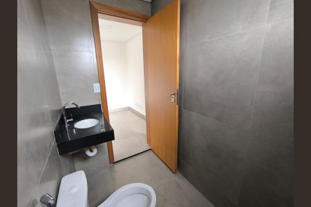 Apartamento para alugar com 68m², 2 quartos e 2 vagas Apartamento para alugar com 68m², 2 quartos e 2 vagasBanheiro do Quarto 2
