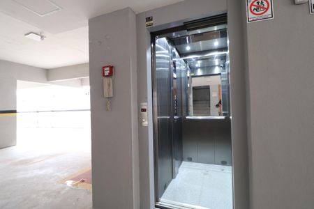 Apartamento para alugar com 68m², 2 quartos e 1 vagaElevador
