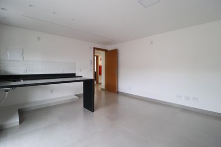 Sala/Cozinha de apartamento para alugar com 2 quartos, 63m² em Daniel Fonseca, Uberlândia