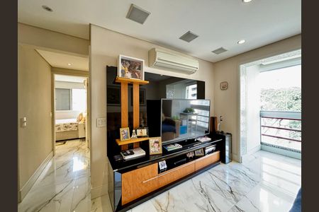 Apartamento à venda com 70m², 2 quartos e 1 vaga Apartamento à venda com 70m², 2 quartos e 1 vagaSala