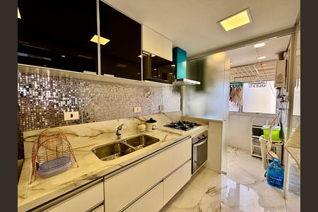 Apartamento à venda com 70m², 2 quartos e 1 vaga Apartamento à venda com 70m², 2 quartos e 1 vagaCozinha