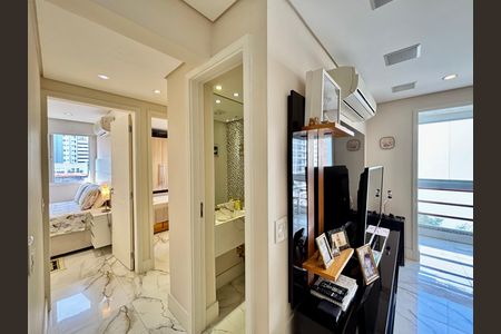 Apartamento à venda com 70m², 2 quartos e 1 vaga Apartamento à venda com 70m², 2 quartos e 1 vagaCorredor