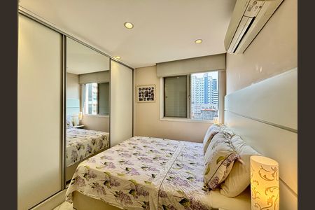 Apartamento à venda com 70m², 2 quartos e 1 vaga Apartamento à venda com 70m², 2 quartos e 1 vagaSuite 1