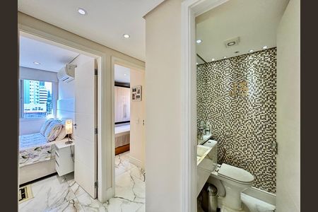 Apartamento à venda com 70m², 2 quartos e 1 vaga Apartamento à venda com 70m², 2 quartos e 1 vagaCorredor
