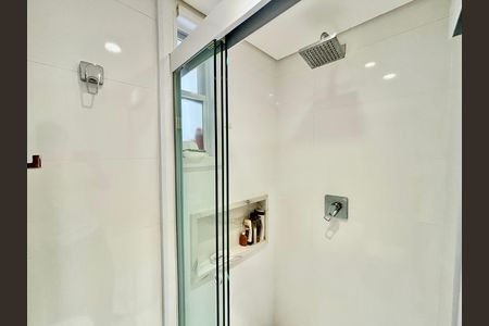 Apartamento à venda com 70m², 2 quartos e 1 vaga Apartamento à venda com 70m², 2 quartos e 1 vagaSuite 1 Banheiro