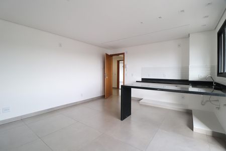 Sala/Cozinha de apartamento para alugar com 2 quartos, 68m² em Daniel Fonseca, Uberlândia