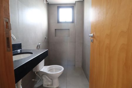 Apartamento para alugar com 68m², 2 quartos e 2 vagasBanheiro do Quarto 2