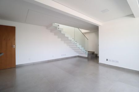 Apartamento para alugar com 185m², 4 quartos e 2 vagasSala/Cozinha