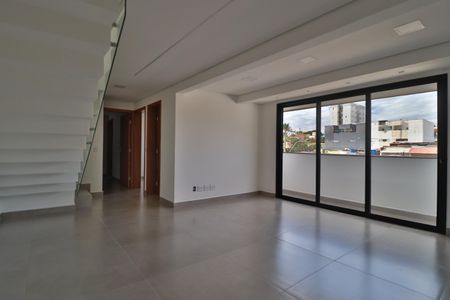 Sala/Cozinha de apartamento para alugar com 4 quartos, 185m² em Daniel Fonseca, Uberlândia