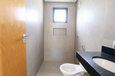 Apartamento para alugar com 185m², 4 quartos e 2 vagasBanheiro Social 2