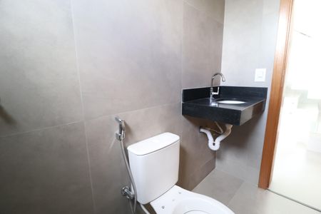 Apartamento para alugar com 185m², 4 quartos e 2 vagasBanheiro Social